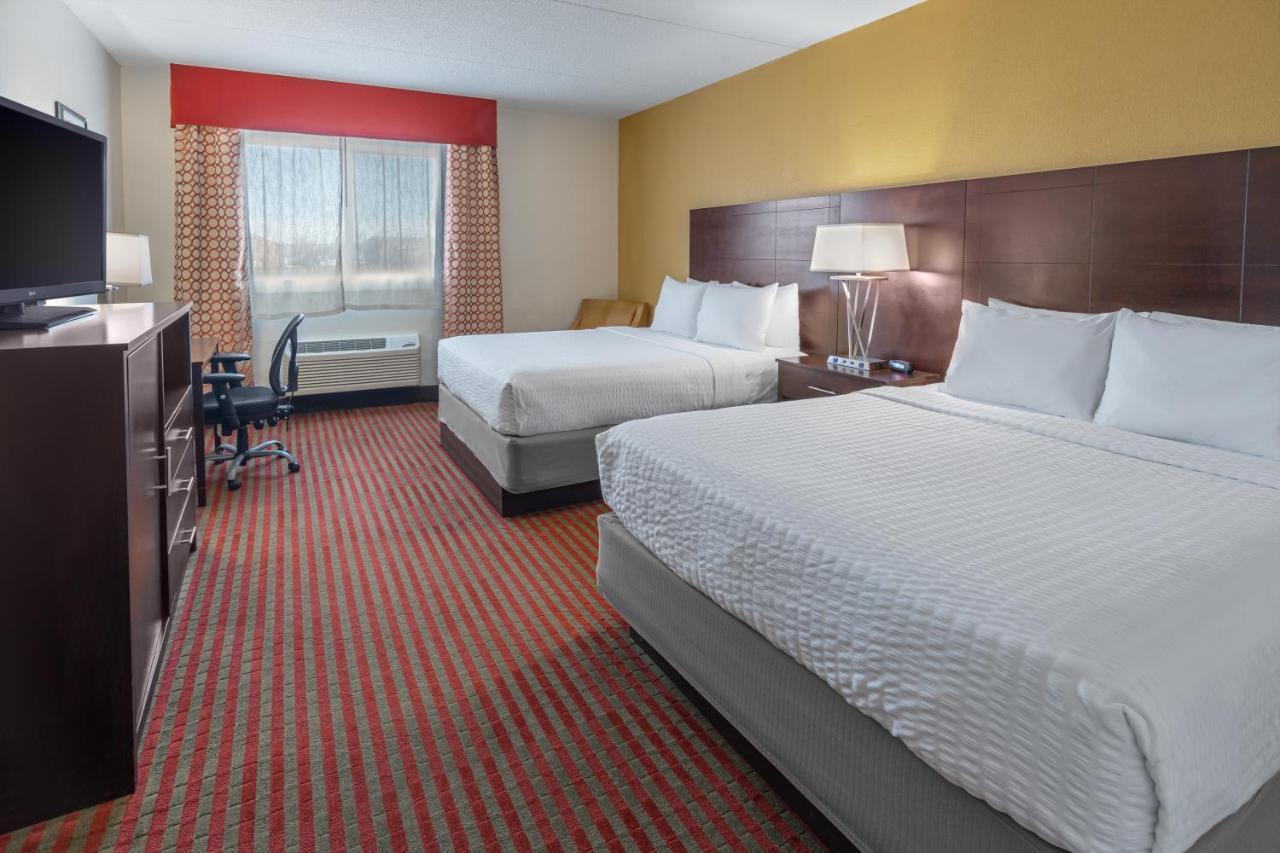 Grand Williston Hotel And Conference Center Экстерьер фото